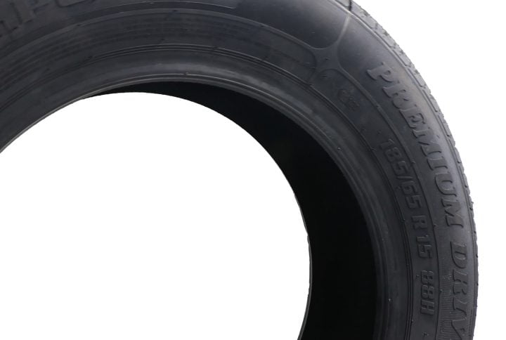 لاستیک بارز 185/65R15 گل p648