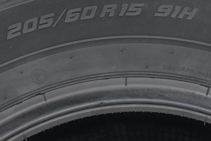 لاستیک بارز سایز 205/60R15